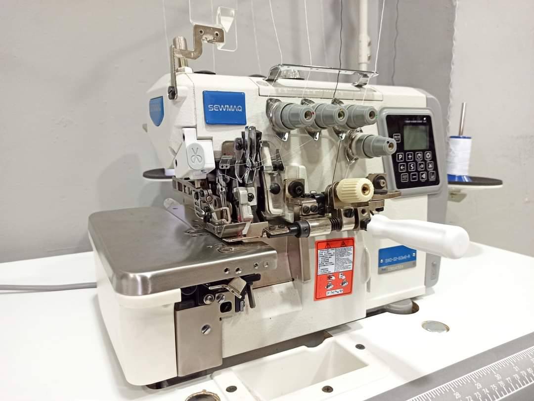 Remalladora industrial 5 hilos Sewmaq S2 con fruncidor acoplado